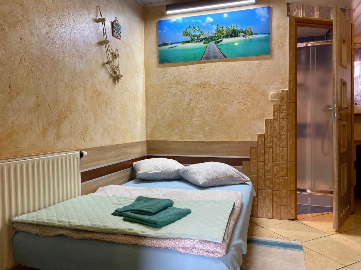 Pokoje Goscinne Gniezno Exterior foto
